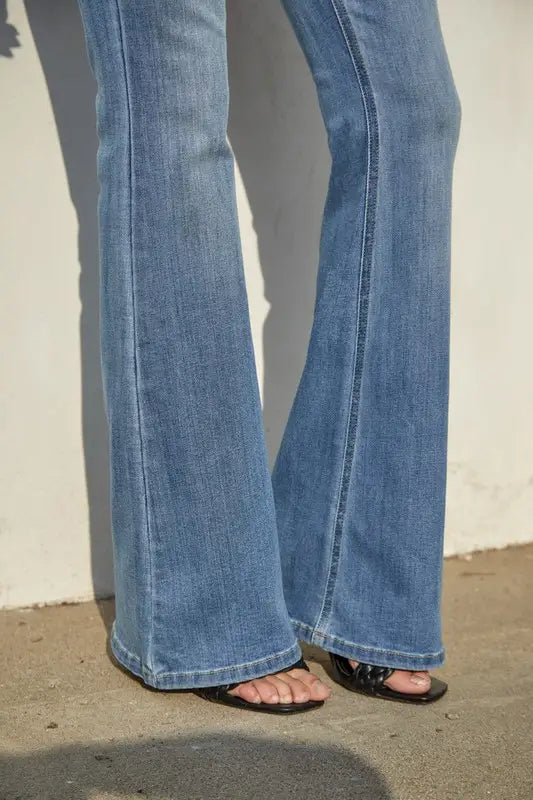 Kan Can Mid Rise Flare Jean